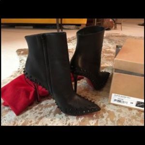 Original Christian Louboutin Black Calf Leather Booties! Size 8…Europe 38 🥰🤩🍭